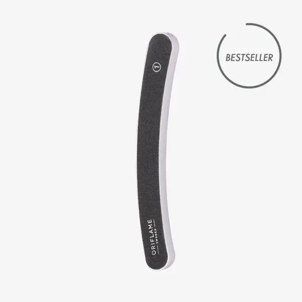 o pilă de unghii în alb și negru