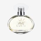 un frasco de perfume