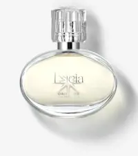 un flacon de parfum