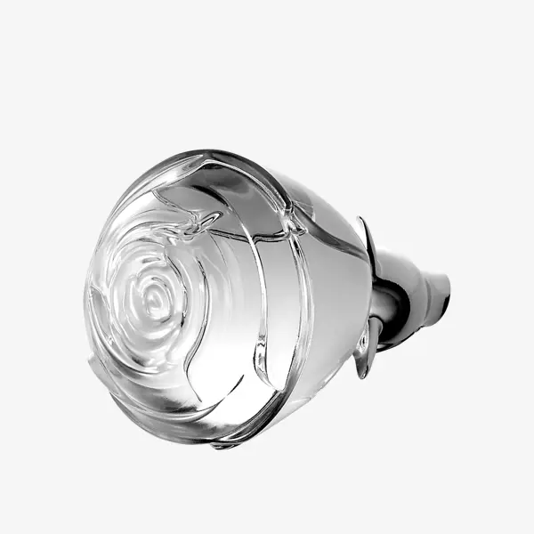 una bombilla de cristal transparente