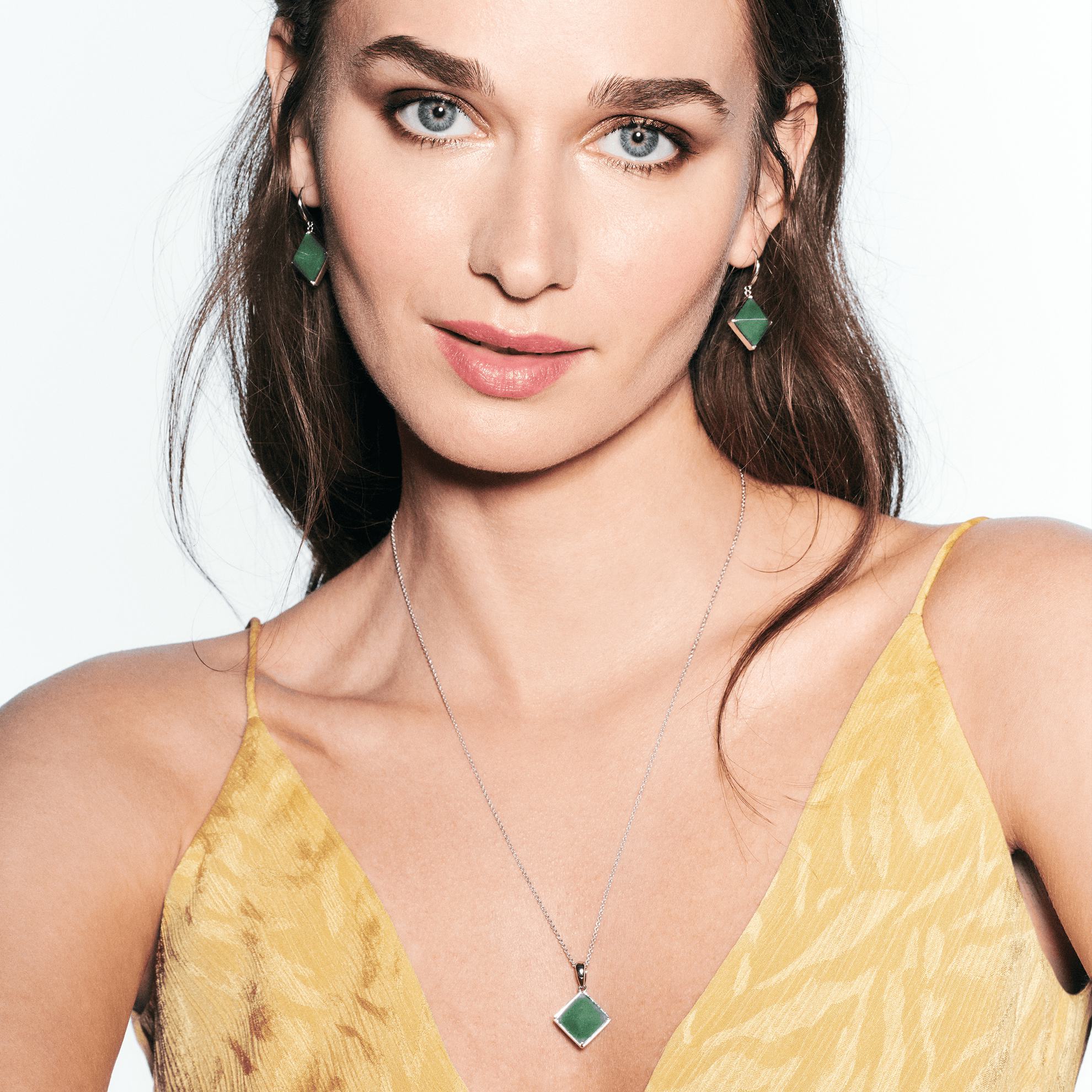 https://media-cdn.oriflame.com/productImage?externalMediaId=product-management-media%2fProducts%2f43699%2fSI%2f43699_2.png&id=2024-03-11T11-20-41-166Z_MediaMigration&version=1621190707