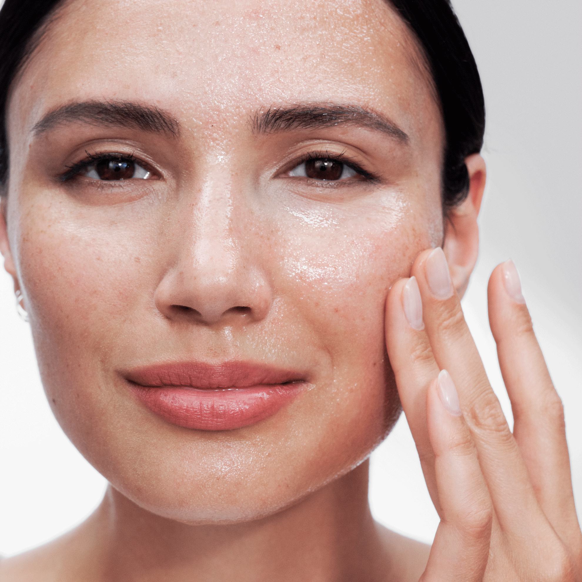 https://media-cdn.oriflame.com/productImage?externalMediaId=product-management-media%2fProducts%2f43902%2fRU%2f43902_3.png&id=20206369&version=2
