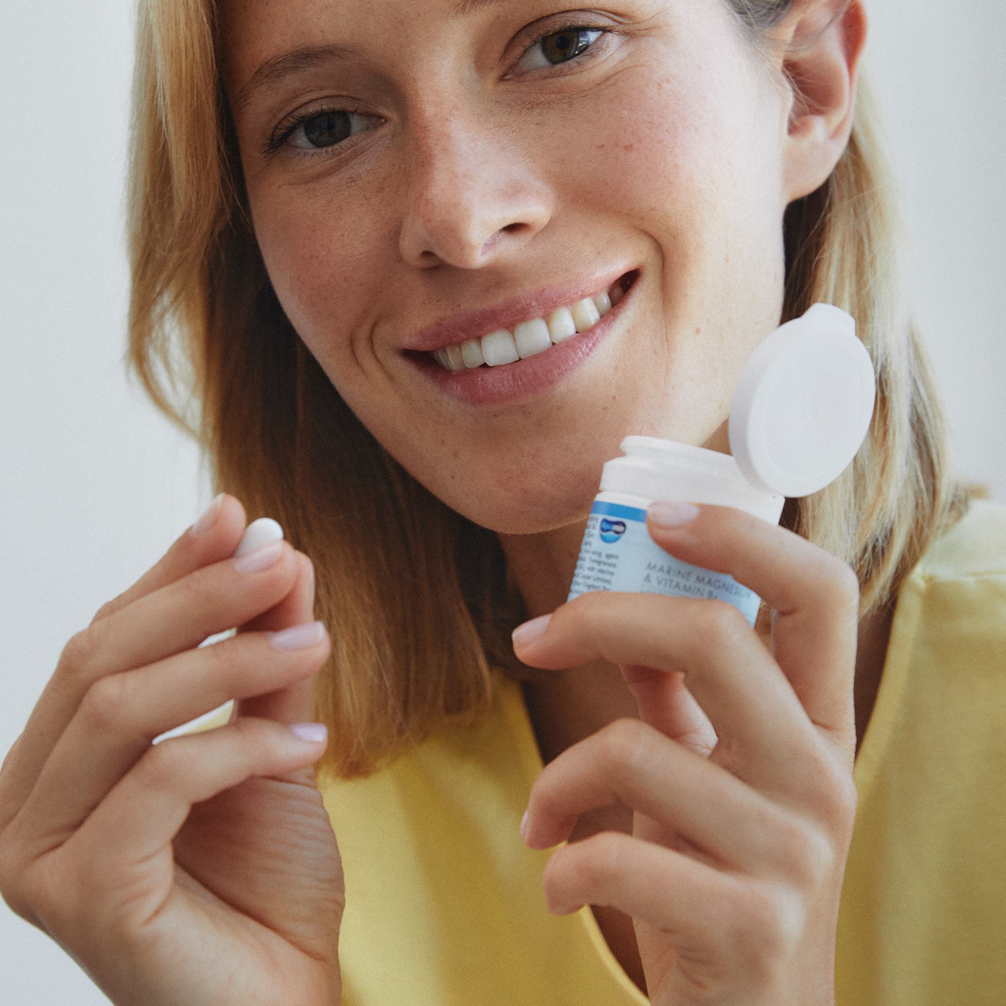https://media-cdn.oriflame.com/productImage?externalMediaId=product-management-media%2fProducts%2f44221%2fEC%2f44221_6.png&id=19717105&version=2
