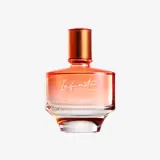 o sticlă de parfum