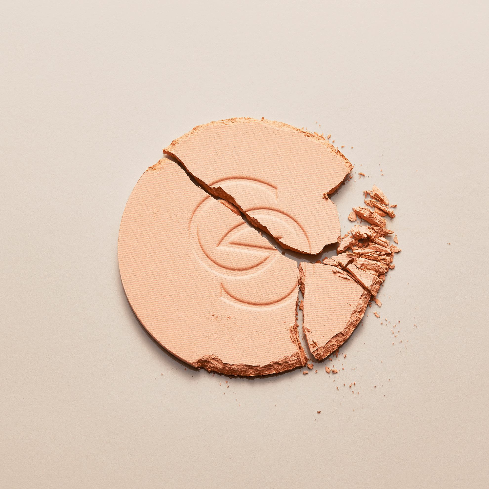 https://media-cdn.oriflame.com/productImage?externalMediaId=product-management-media%2fProducts%2f44833%2f44833_3.png&id=19278482&version=4