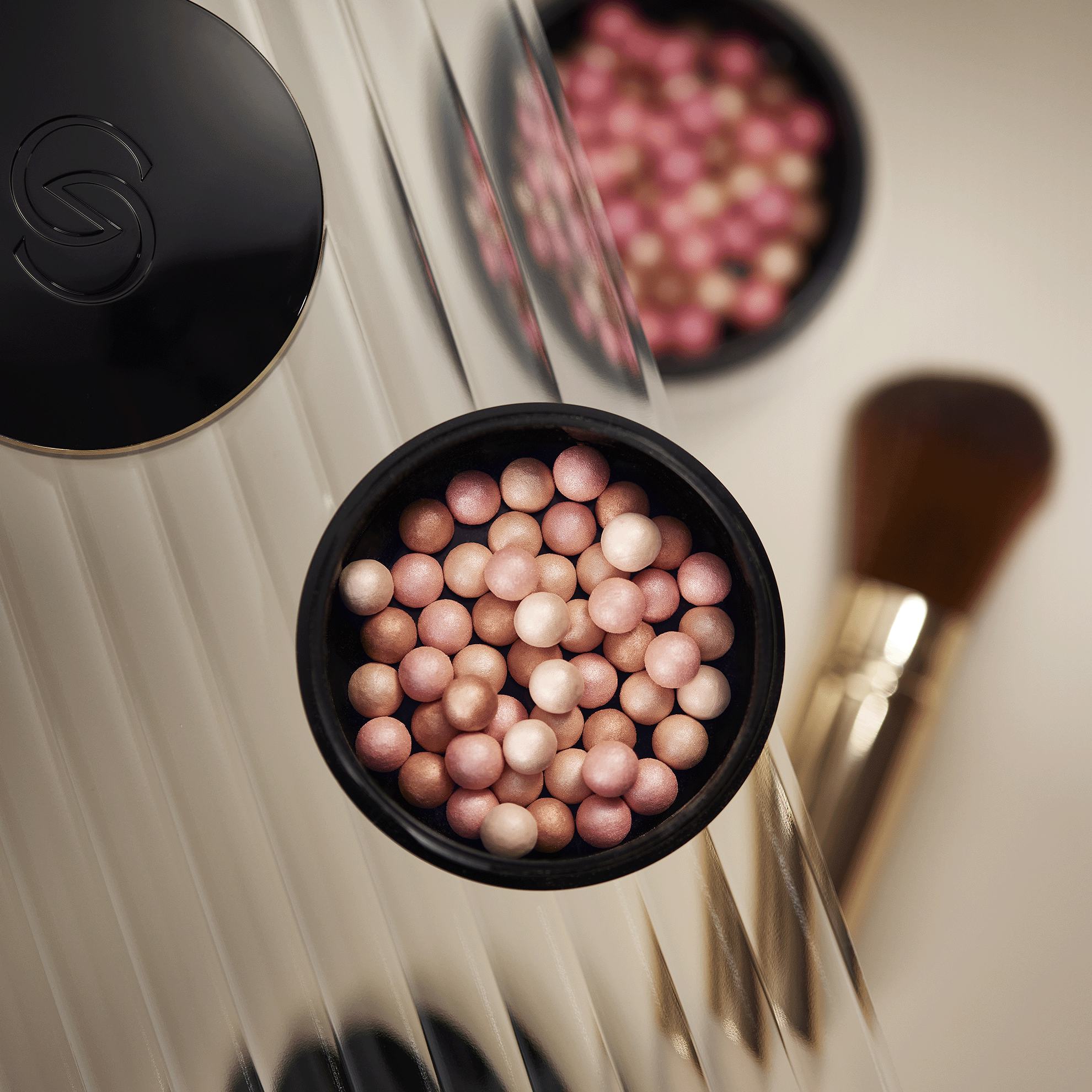 https://media-cdn.oriflame.com/productImage?externalMediaId=product-management-media%2fProducts%2f44915%2f44915_6.png&id=19208153&version=1