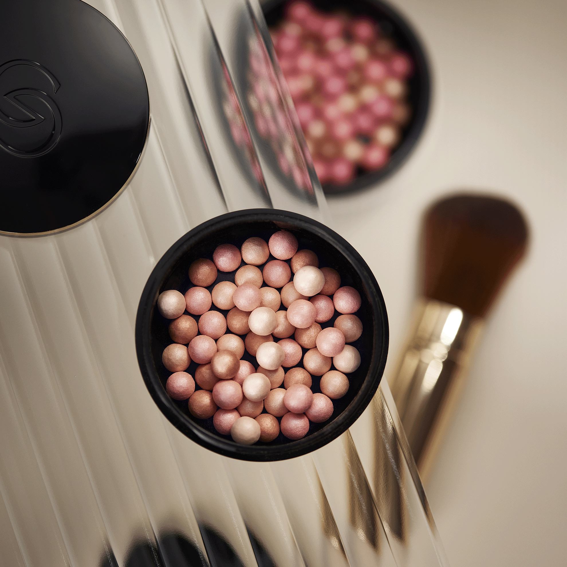 https://media-cdn.oriflame.com/productImage?externalMediaId=product-management-media%2fProducts%2f44916%2f44916_6.png&id=19190172&version=2