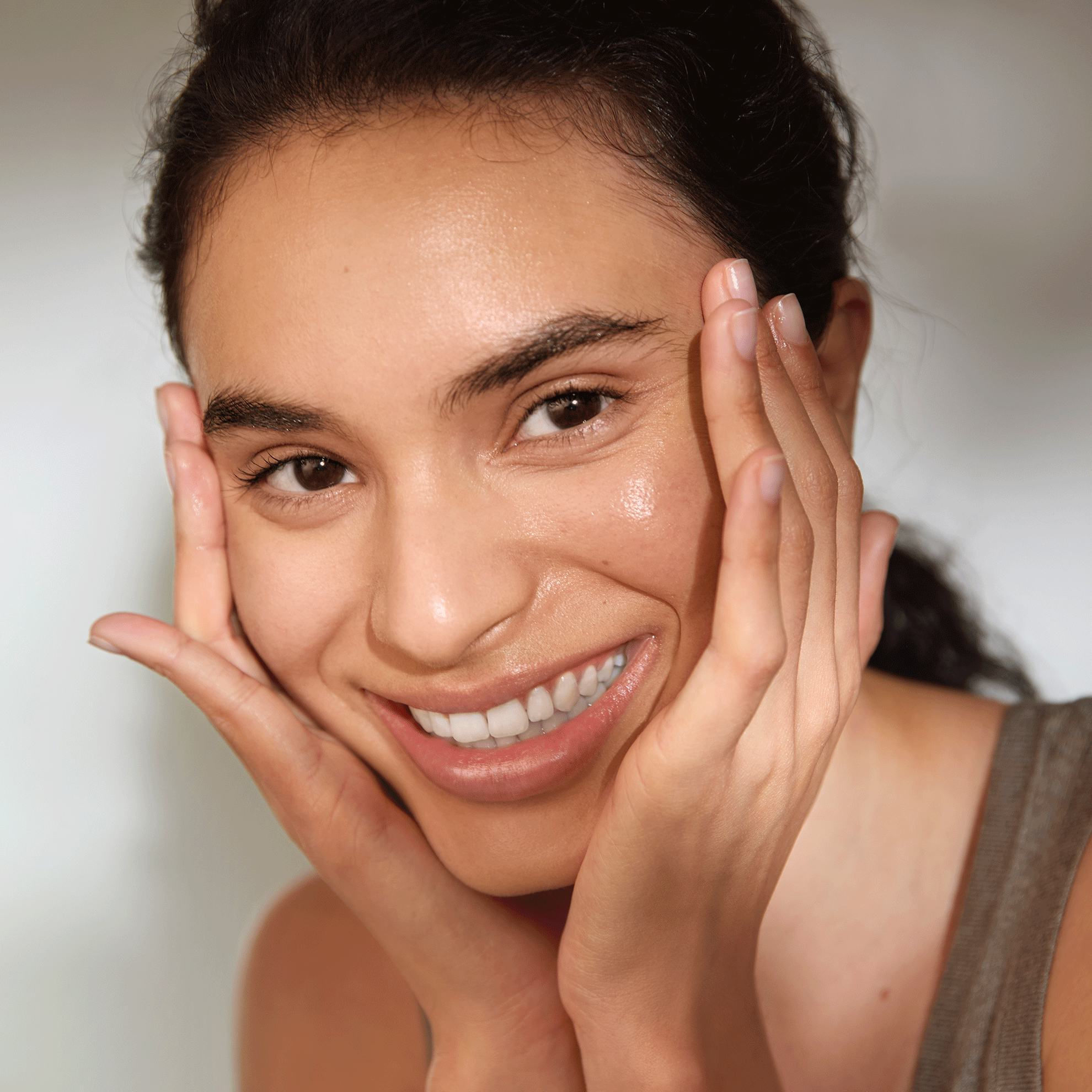 https://media-cdn.oriflame.com/productImage?externalMediaId=product-management-media%2fProducts%2f45147%2f45147_7.png&id=20480903&version=1