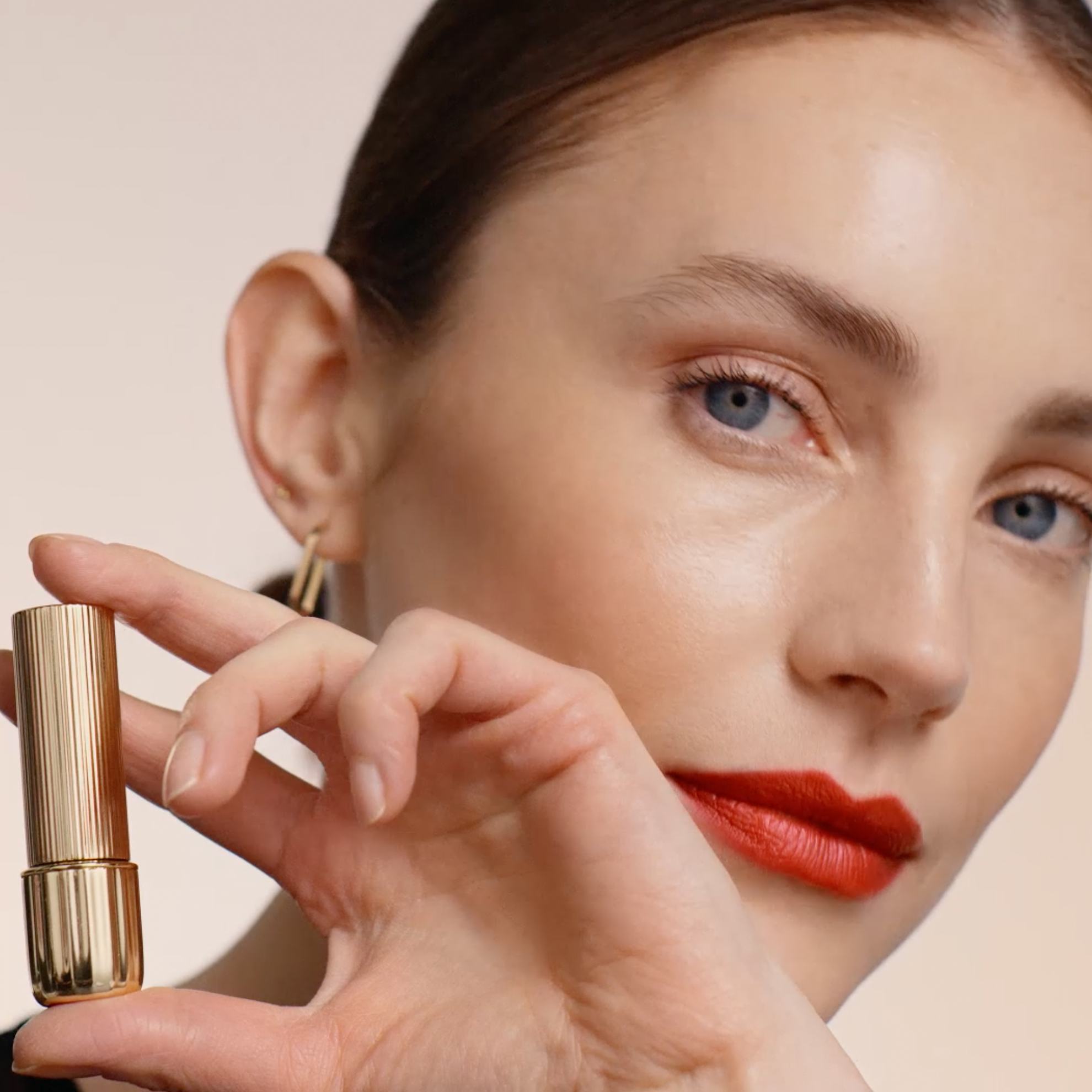 https://media-cdn.oriflame.com/productImage?externalMediaId=product-management-media%2fProducts%2f45556%2f45556_9.png&id=18142078&version=1