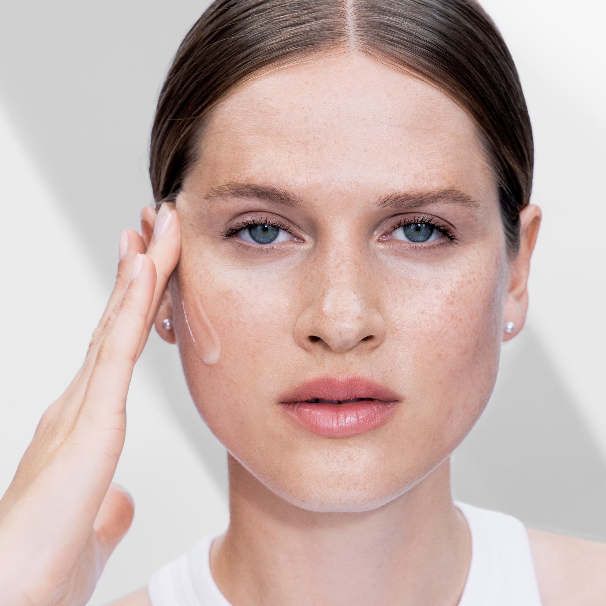 https://media-cdn.oriflame.com/productImage?externalMediaId=product-management-media%2fProducts%2f45595%2f45595_4.png&id=17454884&version=4