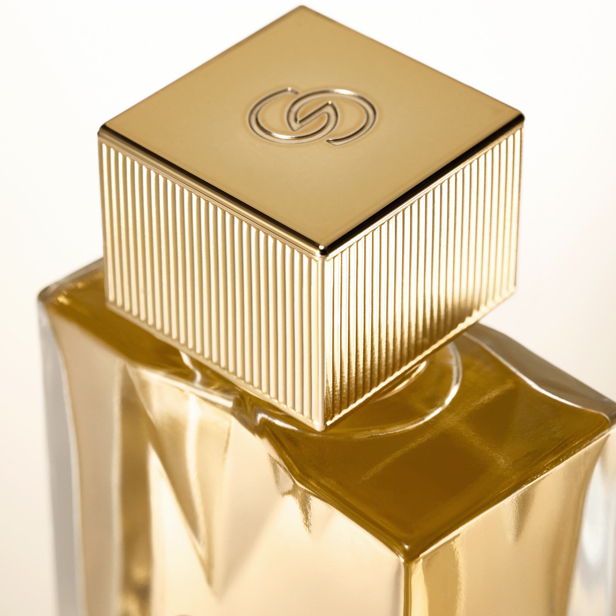https://media-cdn.oriflame.com/productImage?externalMediaId=product-management-media%2fProducts%2f46045%2fGR%2f46045_4.png&id=20209322&version=1