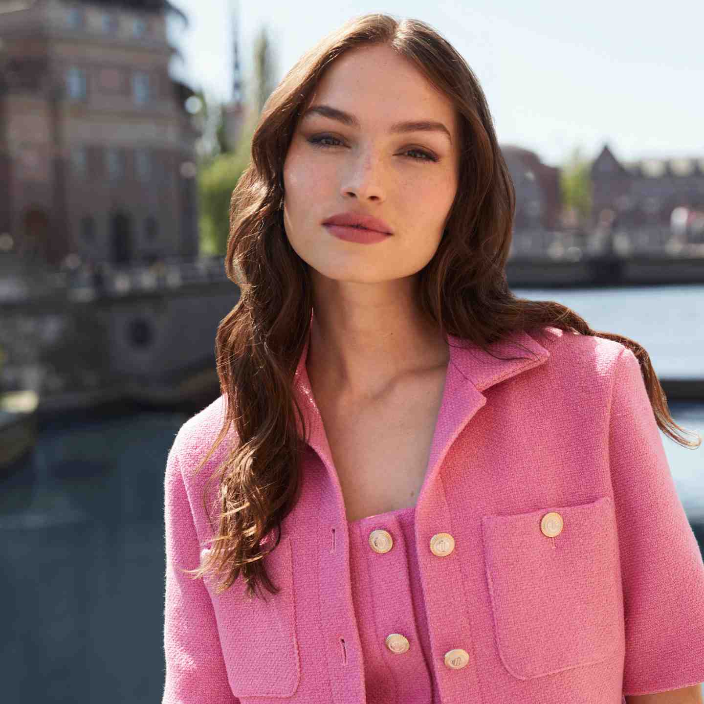 https://media-cdn.oriflame.com/productImage?externalMediaId=product-management-media%2FProducts%2F46062%2F46062_5.png&id=2024-03-11T11-39-06-008Z_MediaMigration&version=1692267302&ib=%23F5F5F5