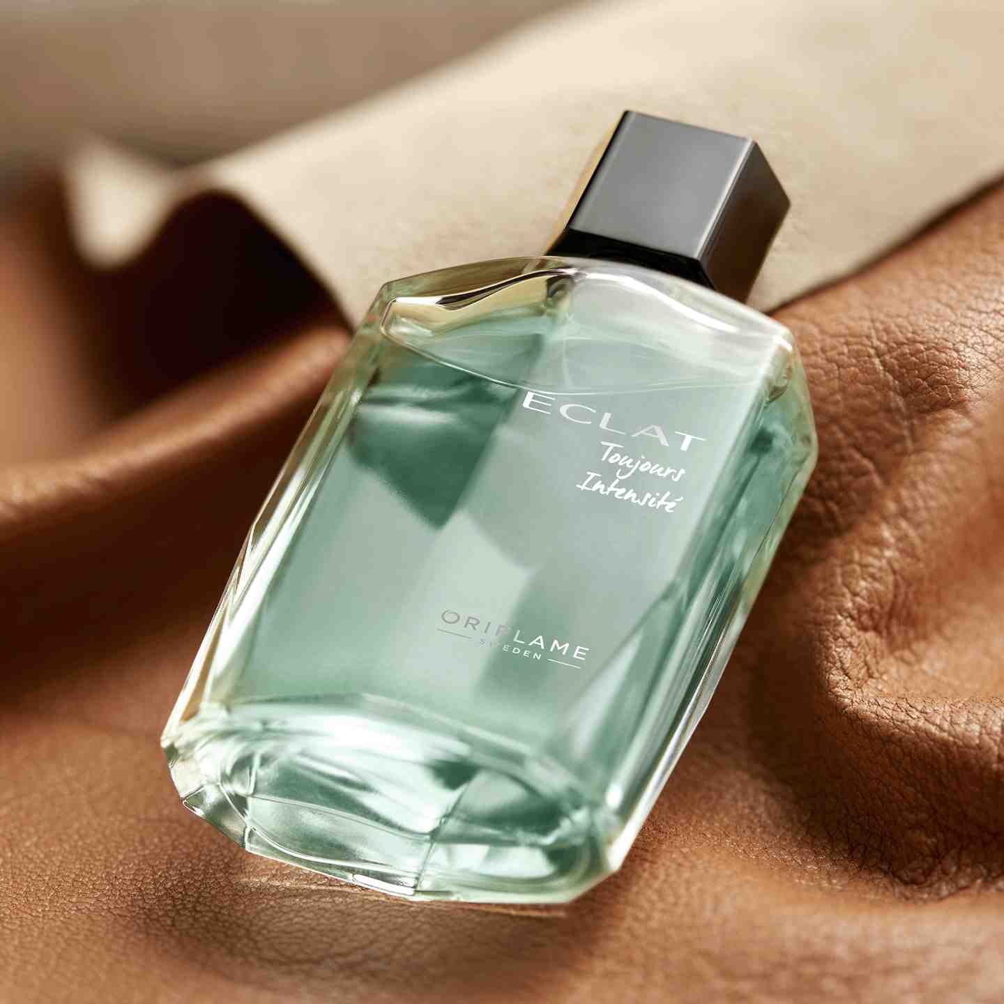 https://media-cdn.oriflame.com/productImage?externalMediaId=product-management-media%2FProducts%2F46063%2F46063_7.png&id=18147827&version=1&ib=%23F5F5F5