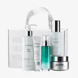 группа флаконов с кремом и лосьоном