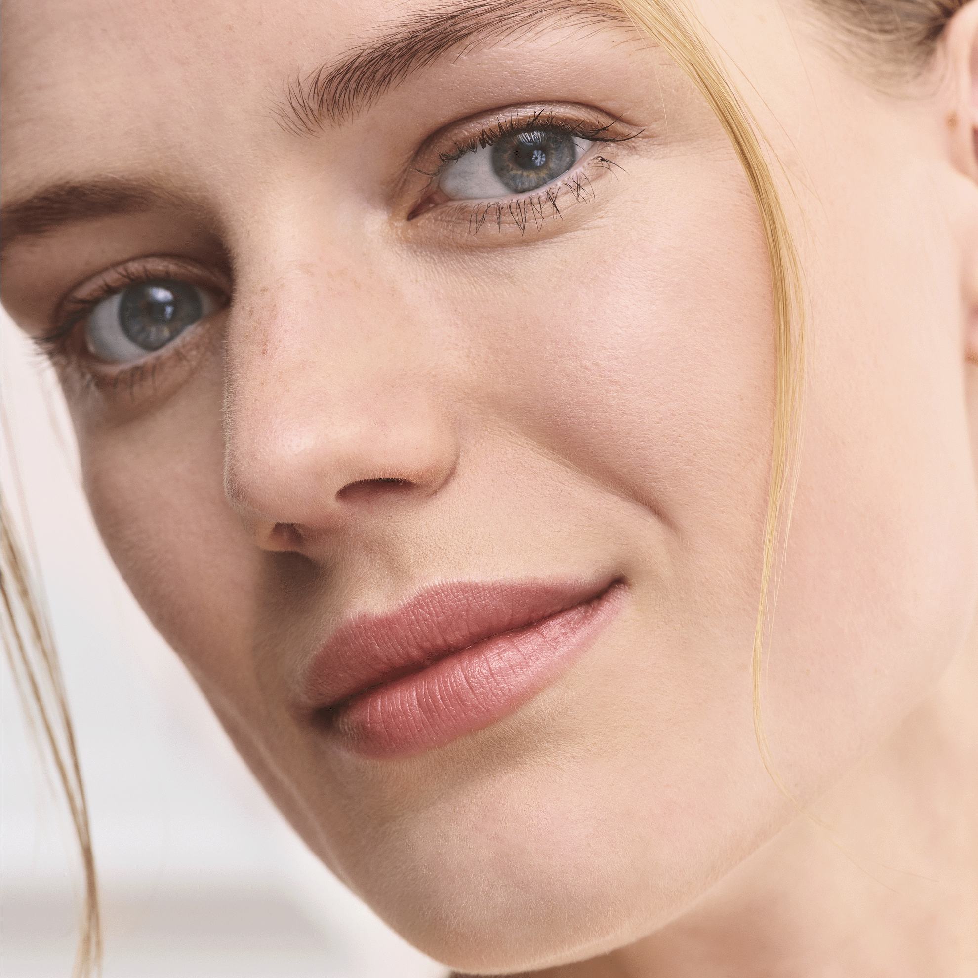 https://media-cdn.oriflame.com/productImage?externalMediaId=product-management-media%2fProducts%2f46910%2f46910_5.png&id=19738409&version=3