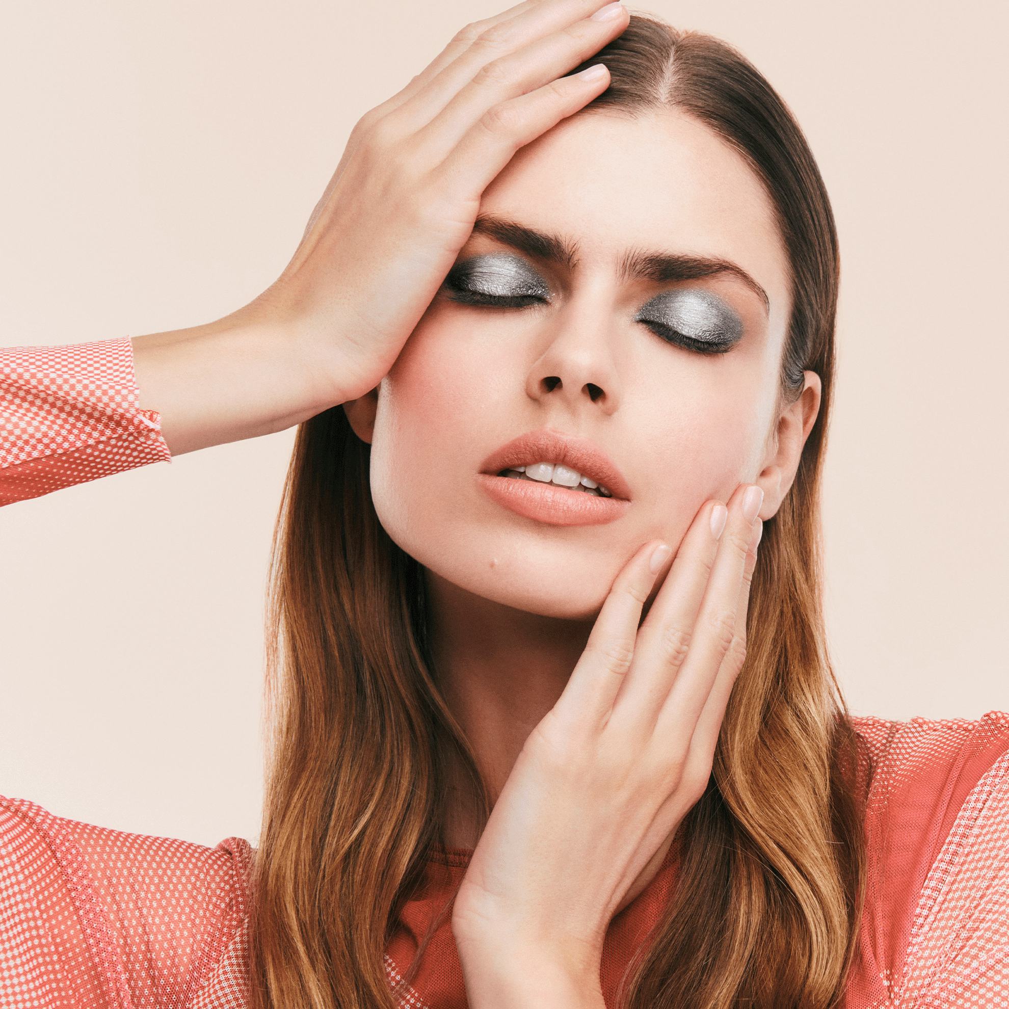 https://media-cdn.oriflame.com/productImage?externalMediaId=product-management-media%2fProducts%2f46923%2fRU%2f46923_11.png&id=20206833&version=1