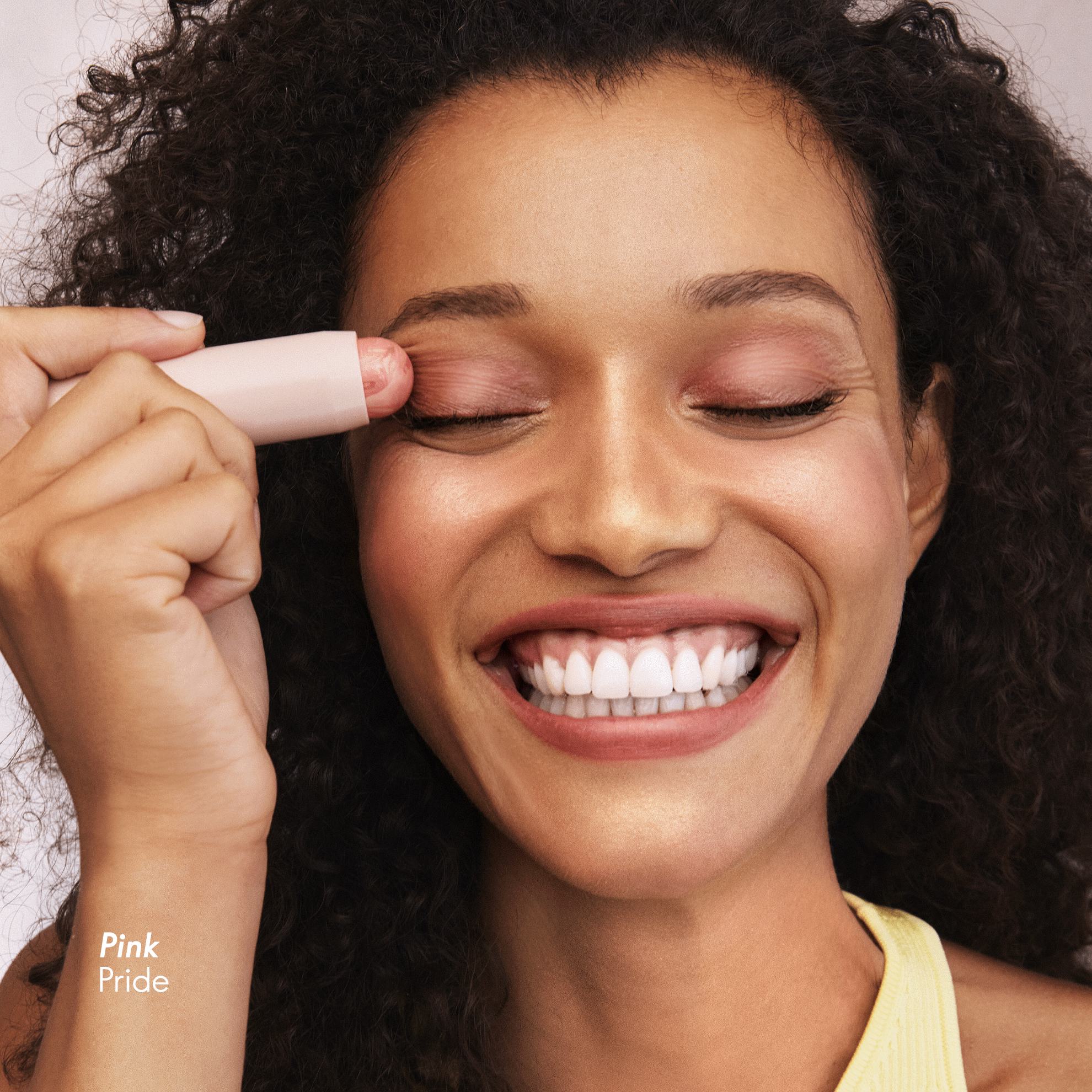 https://media-cdn.oriflame.com/productImage?externalMediaId=product-management-media%2fProducts%2f46941%2f46941_3.png&id=20071853&version=2