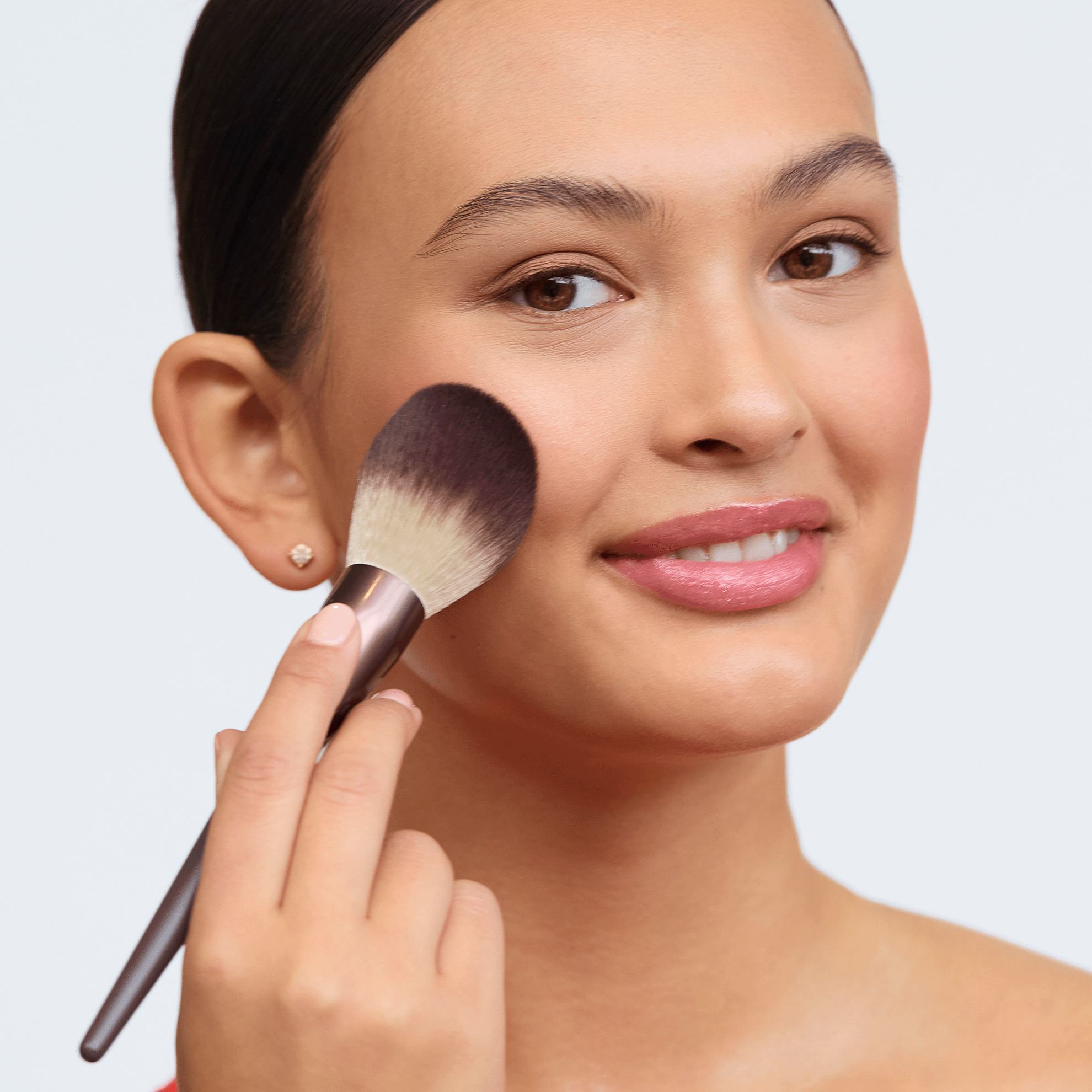 https://media-cdn.oriflame.com/productImage?externalMediaId=product-management-media%2fProducts%2f47826%2f47826_3.png&id=20130994&version=2