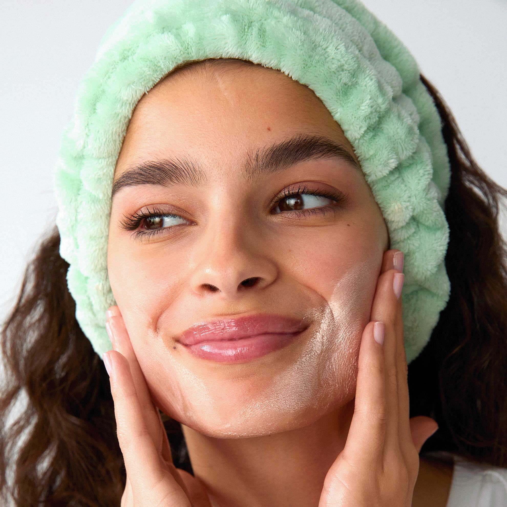 https://media-cdn.oriflame.com/productImage?externalMediaId=product-management-media%2fProducts%2f47879%2f47879_6.png&id=20261009&version=2