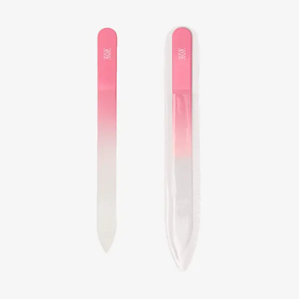 gros plan d'une lime à ongles