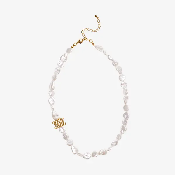 a necklace with pearls on it