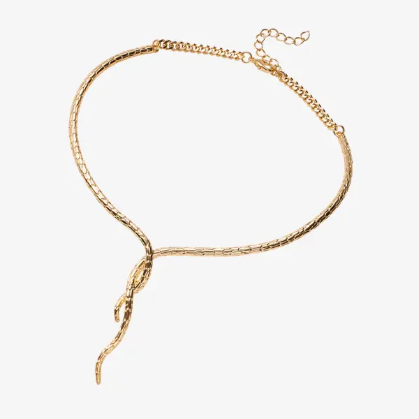 een gouden ketting met een knoop