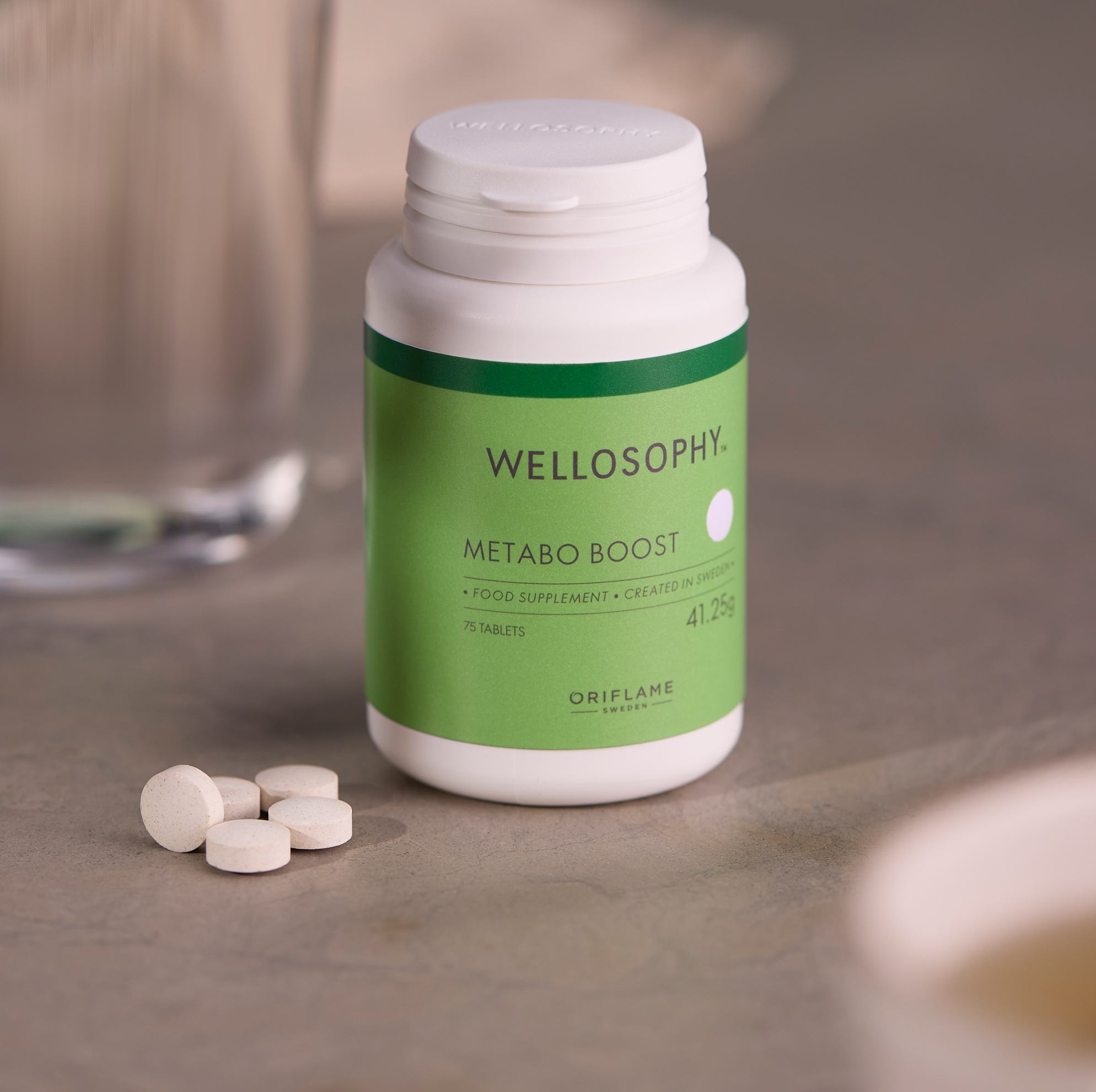 https://media-cdn.oriflame.com/productImage?externalMediaId=product-management-media%2fProducts%2f48896%2fUK%2f48896_4.png&id=20088606&version=1