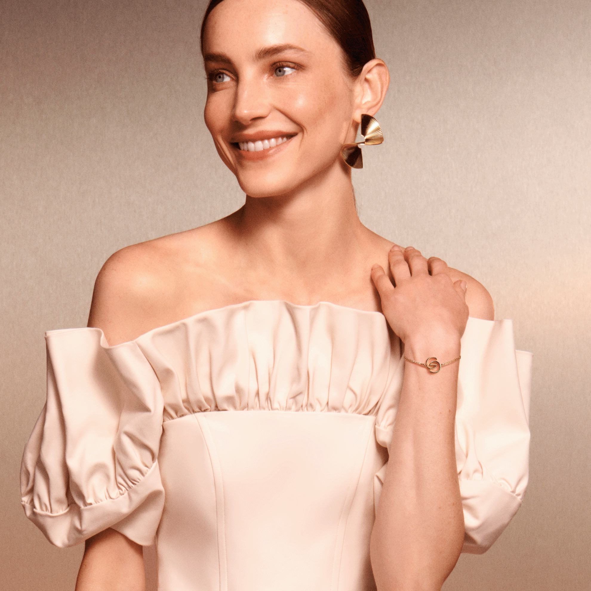 https://media-cdn.oriflame.com/productImage?externalMediaId=product-management-media%2fProducts%2f48929%2f48929_5.png&id=20324490&version=1