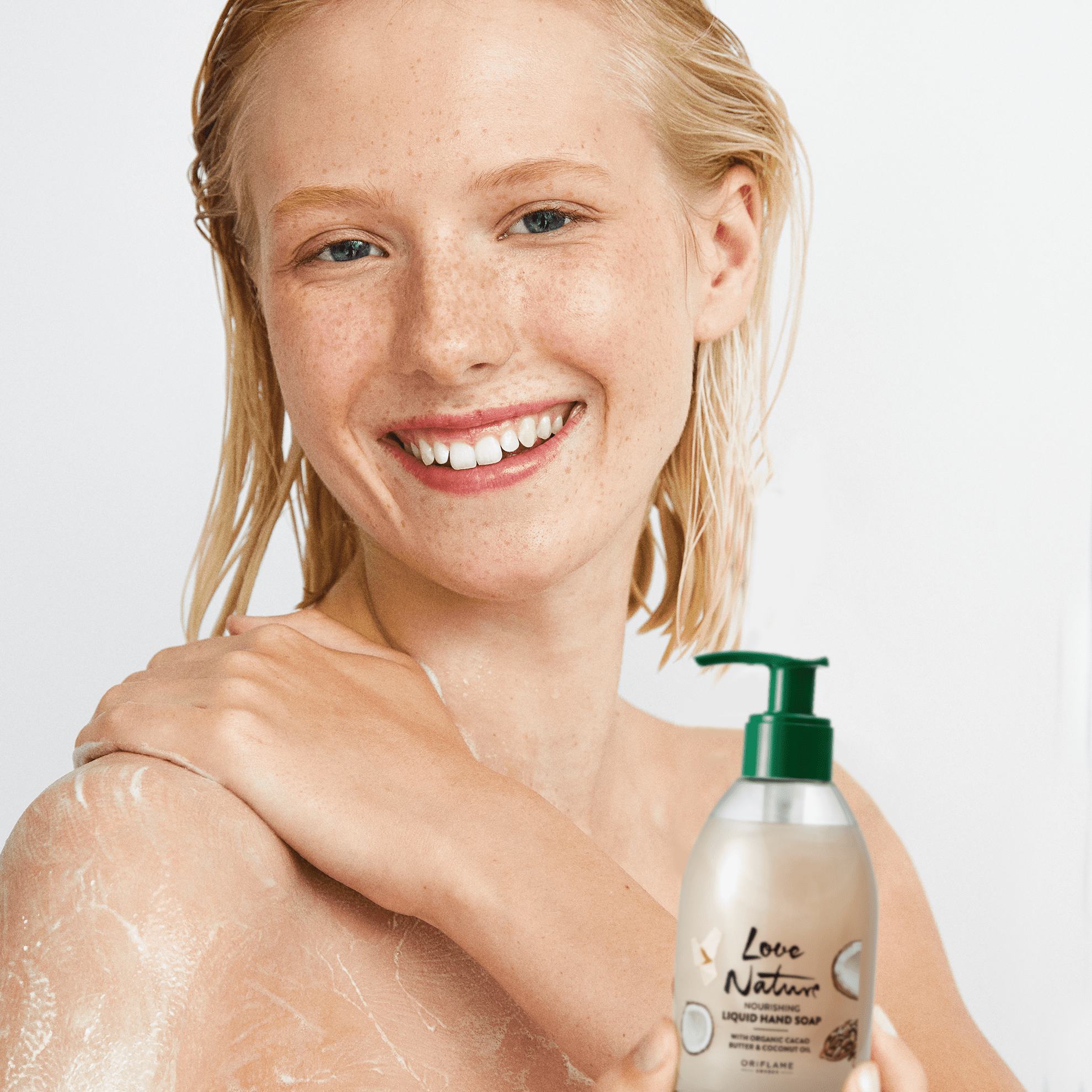 https://media-cdn.oriflame.com/productImage?externalMediaId=product-management-media%2fProducts%2f547205%2f547205_4.png&id=20261131&version=1
