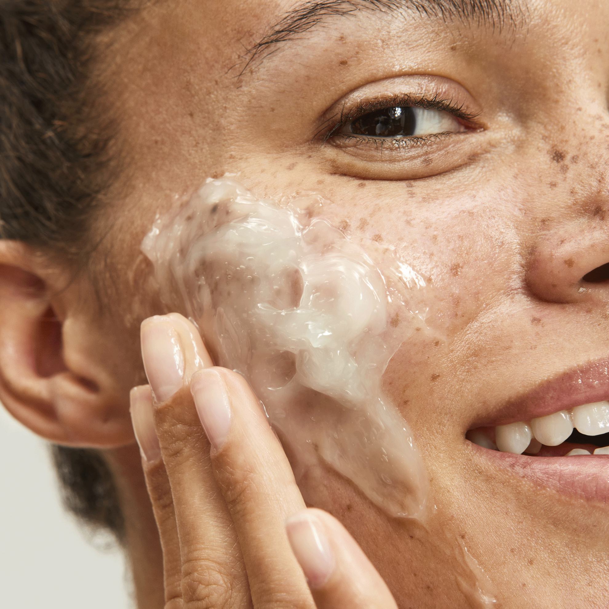 https://media-cdn.oriflame.com/productImage?externalMediaId=product-management-media%2fProducts%2f547252%2fRU%2f547252_4.png&id=20605108&version=1