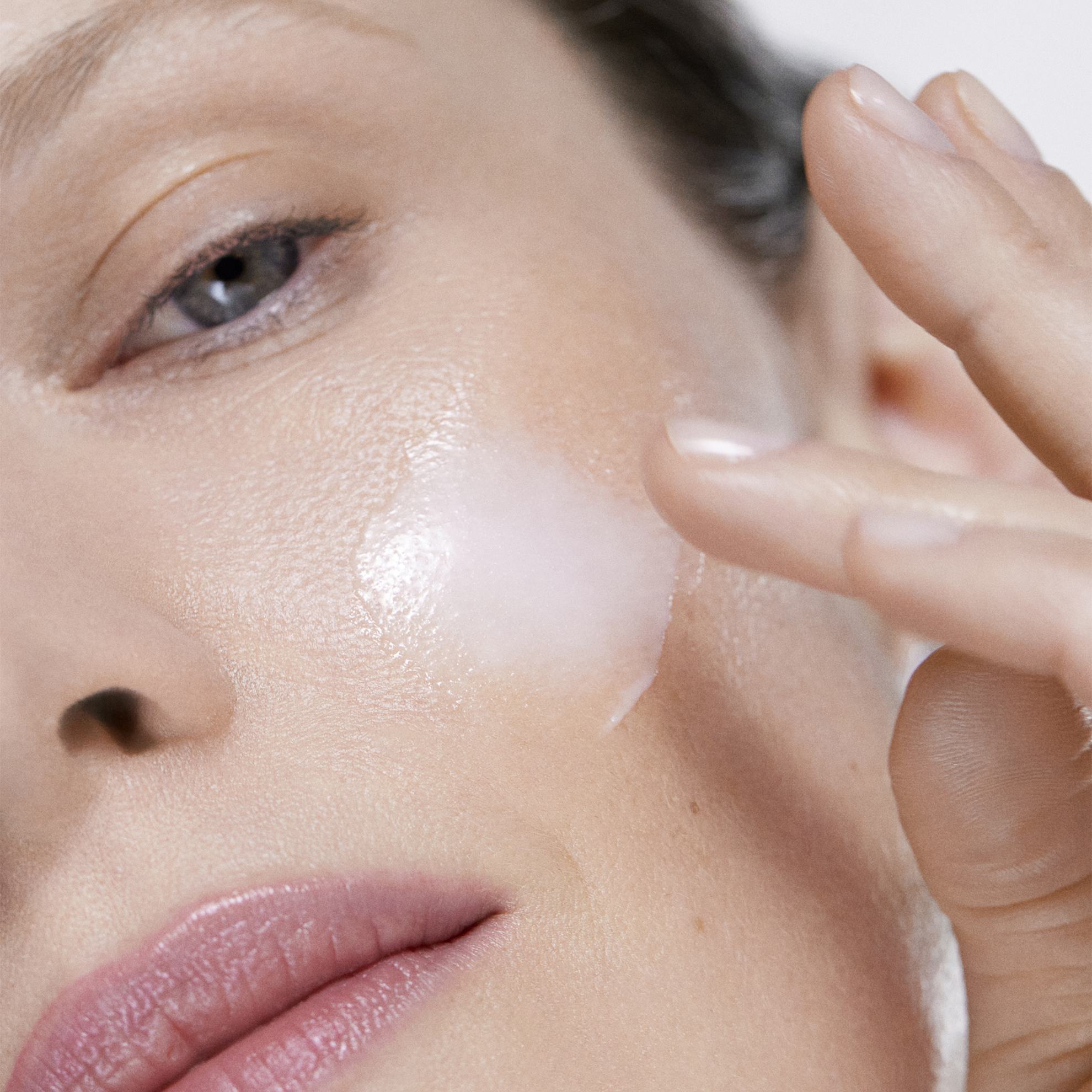 https://media-cdn.oriflame.com/productImage?externalMediaId=product-management-media%2fProducts%2f547257%2f547257_7.png&id=20114934&version=1