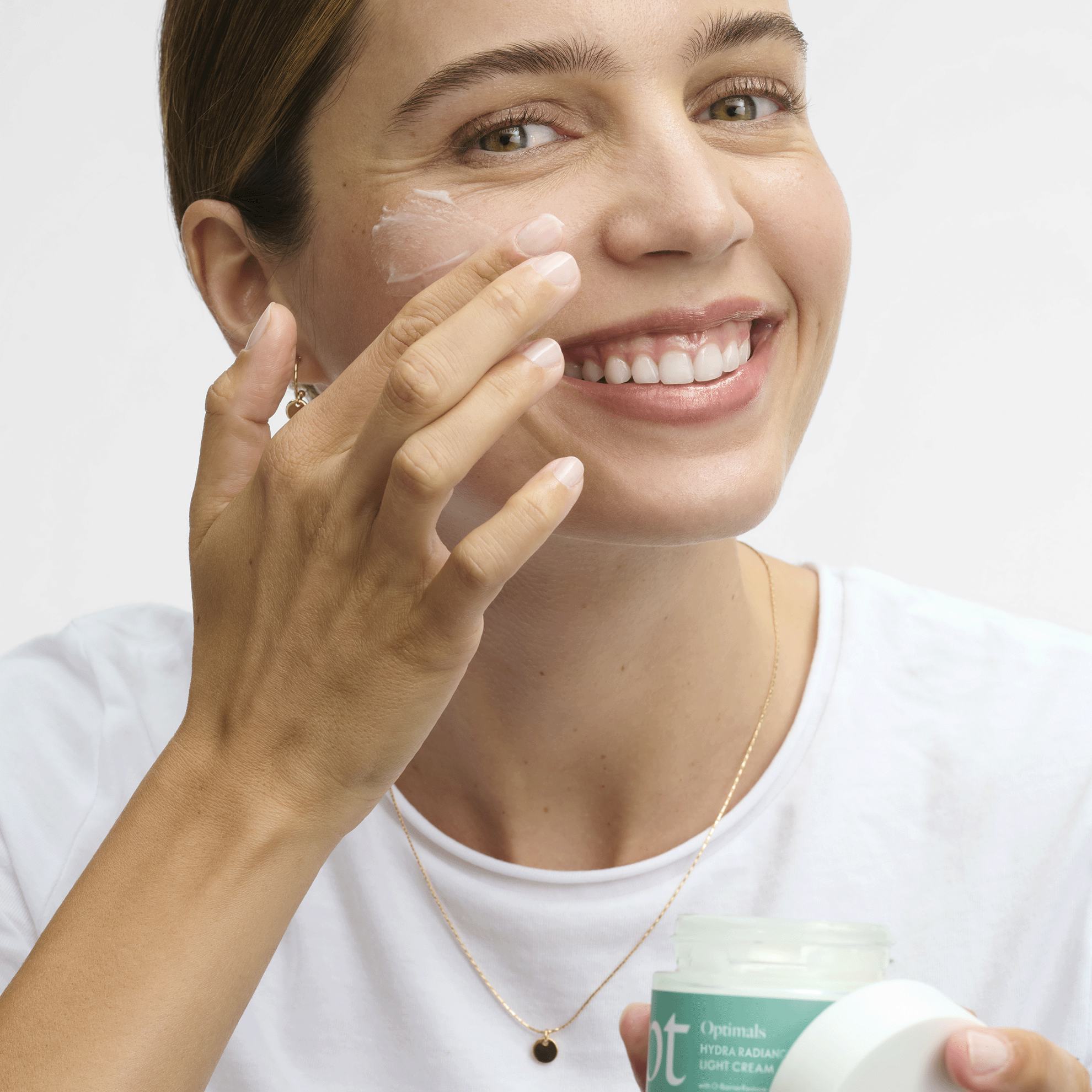 https://media-cdn.oriflame.com/productImage?externalMediaId=product-management-media%2fProducts%2f547276%2f547276_6.png&id=20392650&version=1