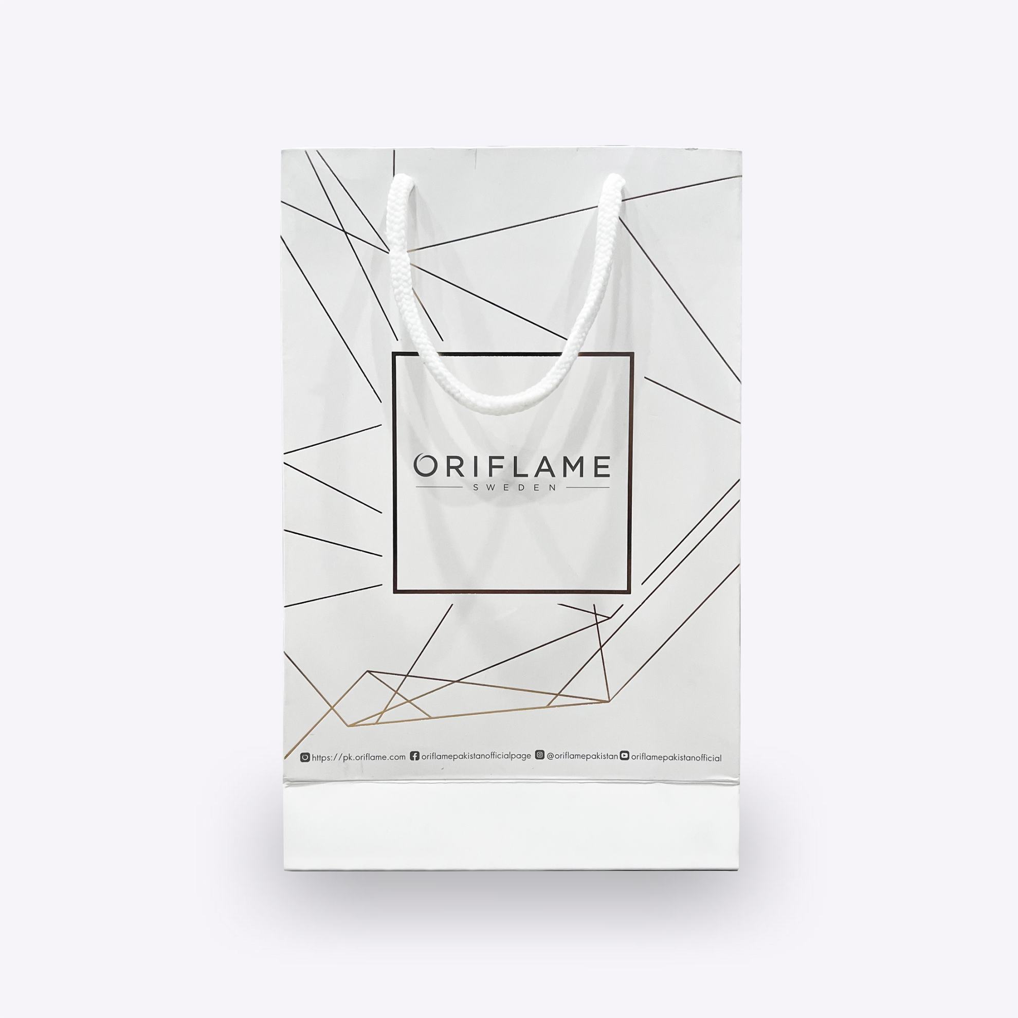 https://media-cdn.oriflame.com/productImage?externalMediaId=product-management-media%2fProducts%2f585707%2f585707_1.png&id=2024-03-11T12-07-40-827Z_MediaMigration&version=1701791100