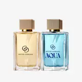 un par de frascos de perfume