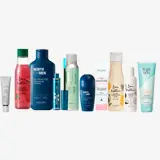 un grupo de botellas diferentes