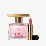 un frasco de perfume y una barra de labios