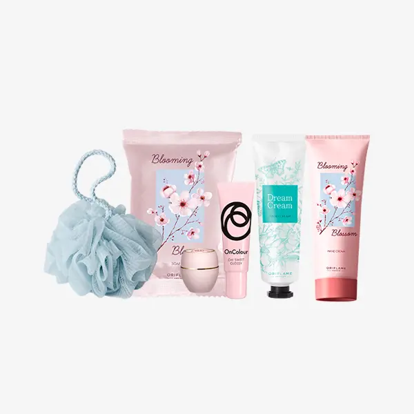 un grupo de productos con un paño azul