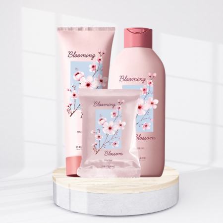 skupina kozmetických výrobkov na okrúhlej platforme