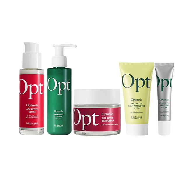 un grupo de frascos y tubos de crema