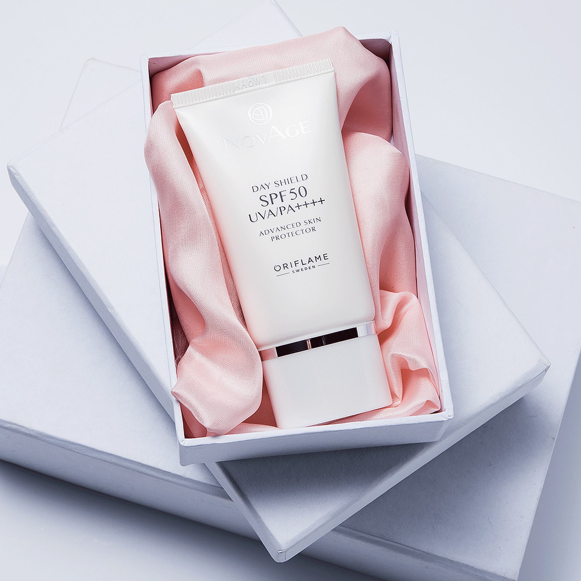 qutidagi oq naycha krem