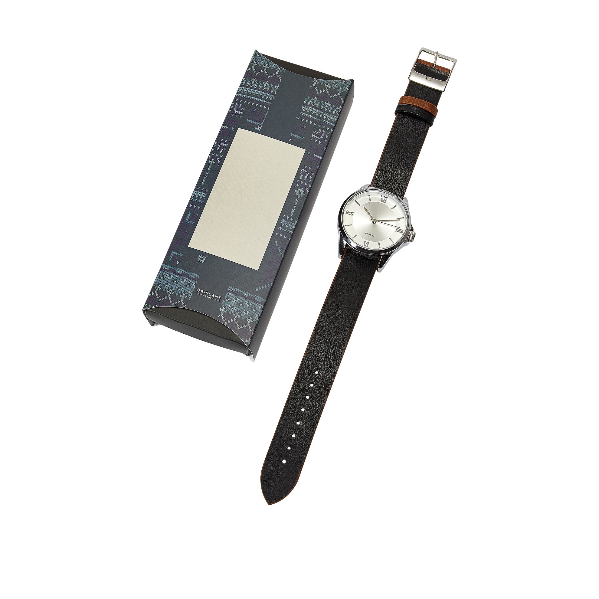 un reloj y una caja