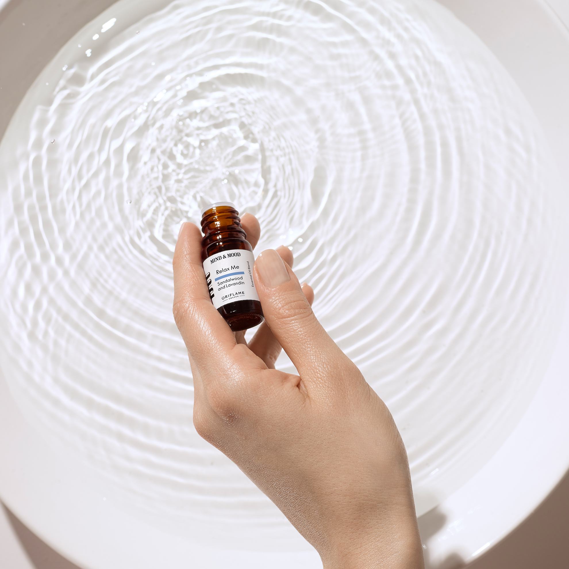 https://media-cdn.oriflame.com/productImage?externalMediaId=product-management-media%2fProducts%2f41944%2f41944_4.png&MediaId=2024-03-11T15-51-24-608Z_MediaMigration&Version=1624978112