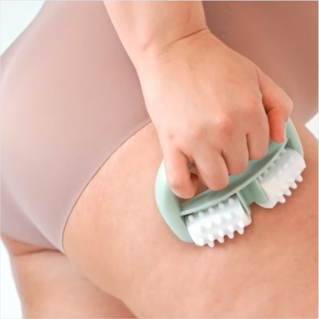 bir masajçı istifadə edən bir şəxs