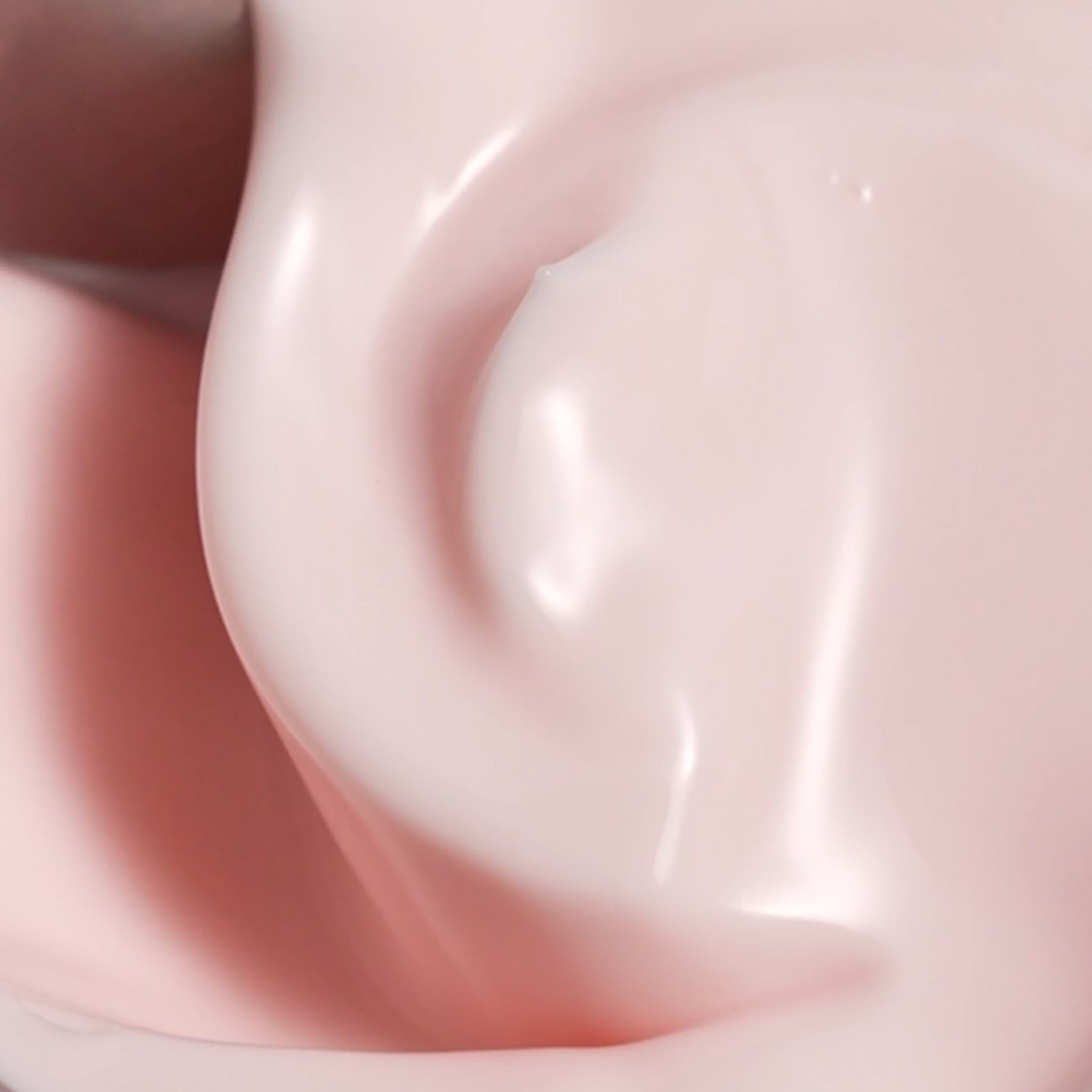 https://media-cdn.oriflame.com/productImage?externalMediaId=product-management-media%2fProducts%2f46540%2f46540_3.png&MediaId=18527100&Version=1