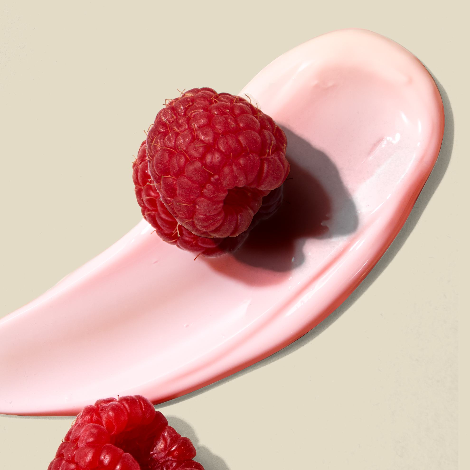 https://media-cdn.oriflame.com/productImage?externalMediaId=product-management-media%2fProducts%2f46540%2f46540_4.png&MediaId=18527101&Version=1