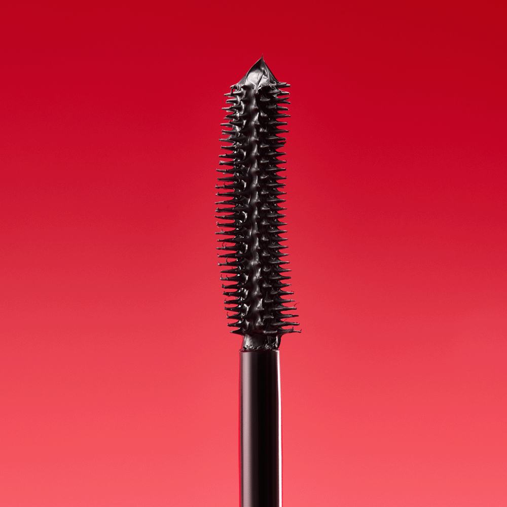 un prim-plan al unei perii negre