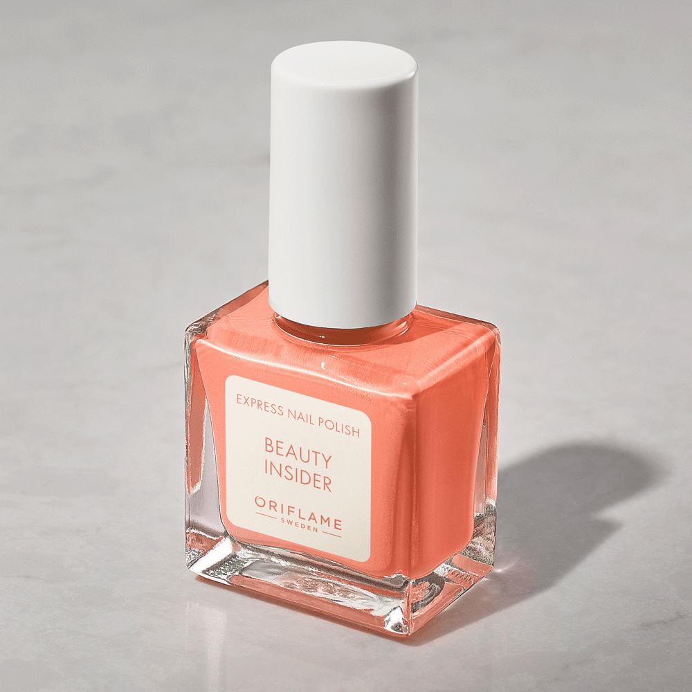 ένα μπουκάλι βερνίκι νυχιών