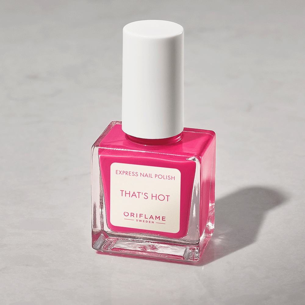 ένα ροζ μπουκαλάκι βερνικιού νυχιών