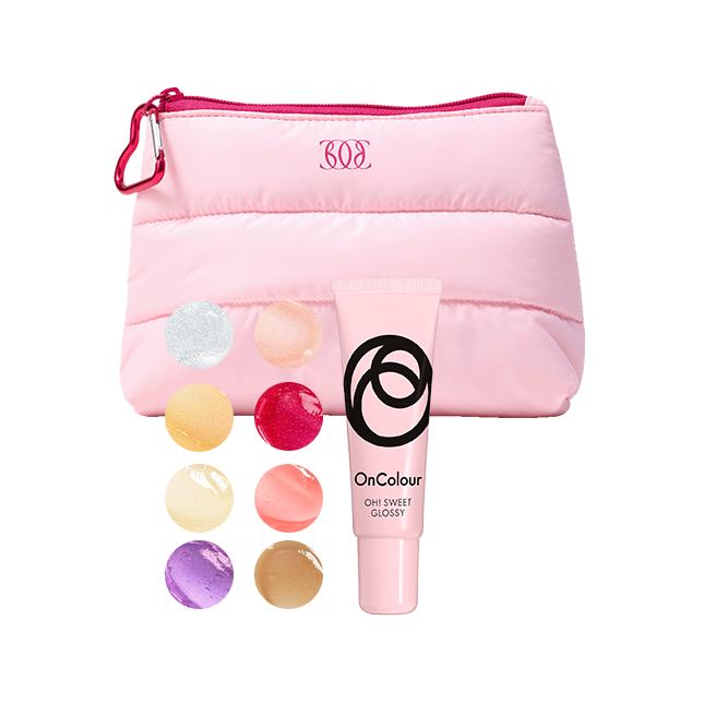 un bolso rosa con un bolso rosa y un tubo de maquillaje