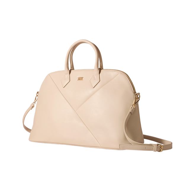 un bolso blanco con asa